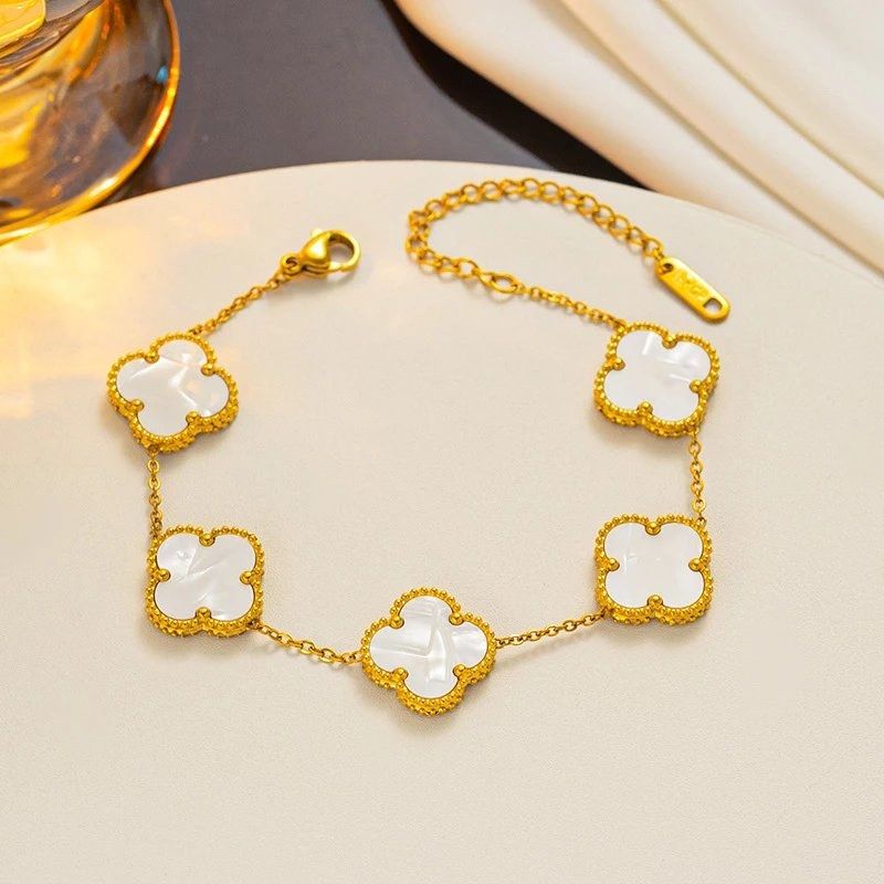 Van Cleef & Arpels Necklace QC 1