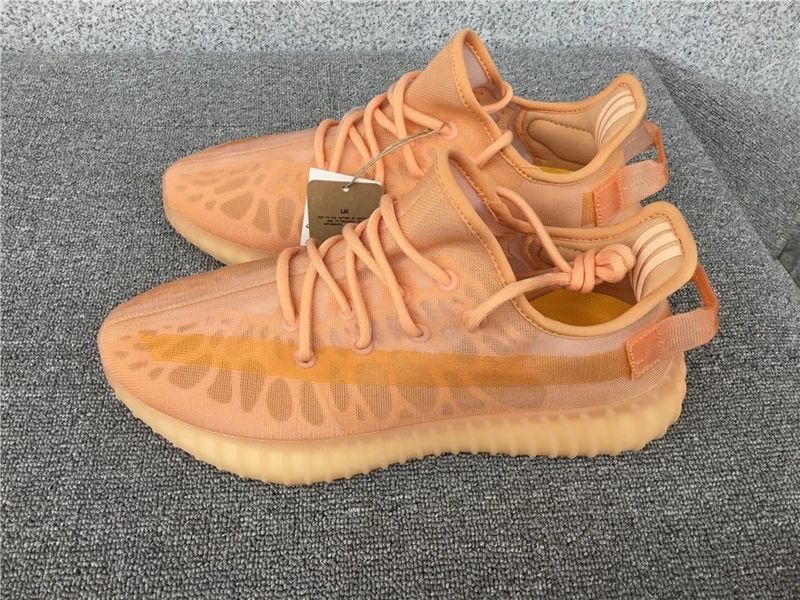 YEEZY QC 3