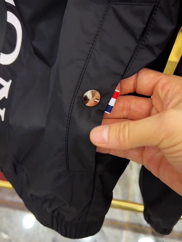 Moncler jacket QC 3