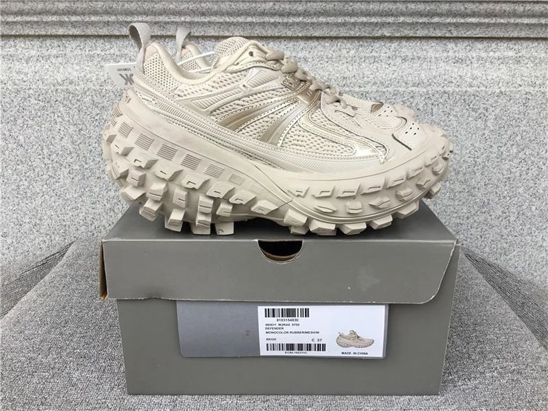 BALENCIAGA QC 3