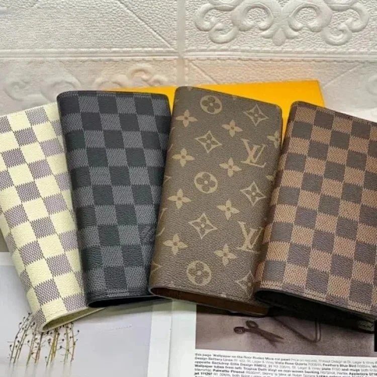 LV Louis Vuitton Wallet photo 4