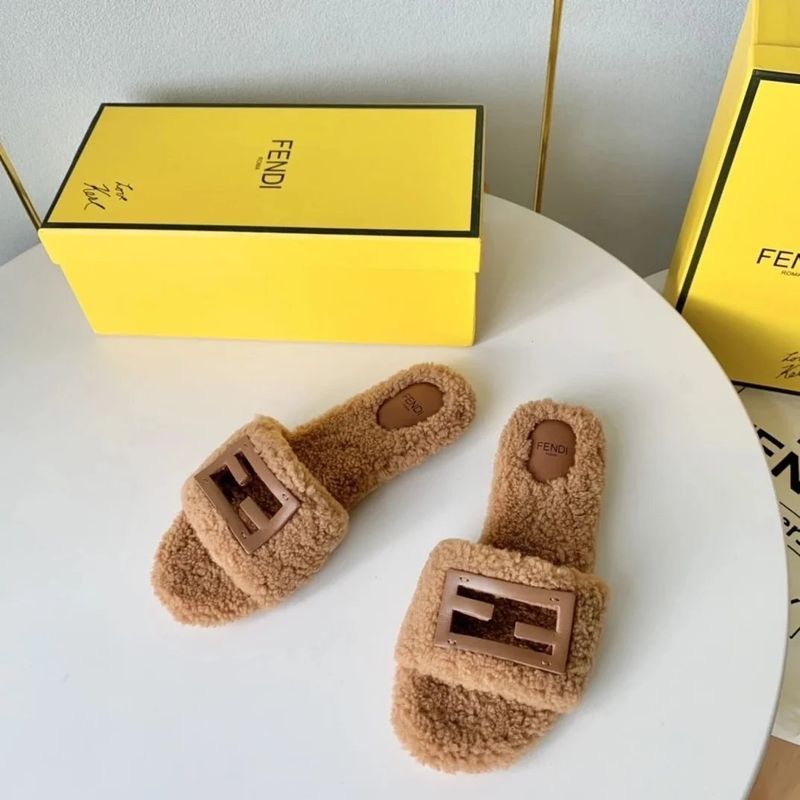 FENDI Baguette Slides photo 4