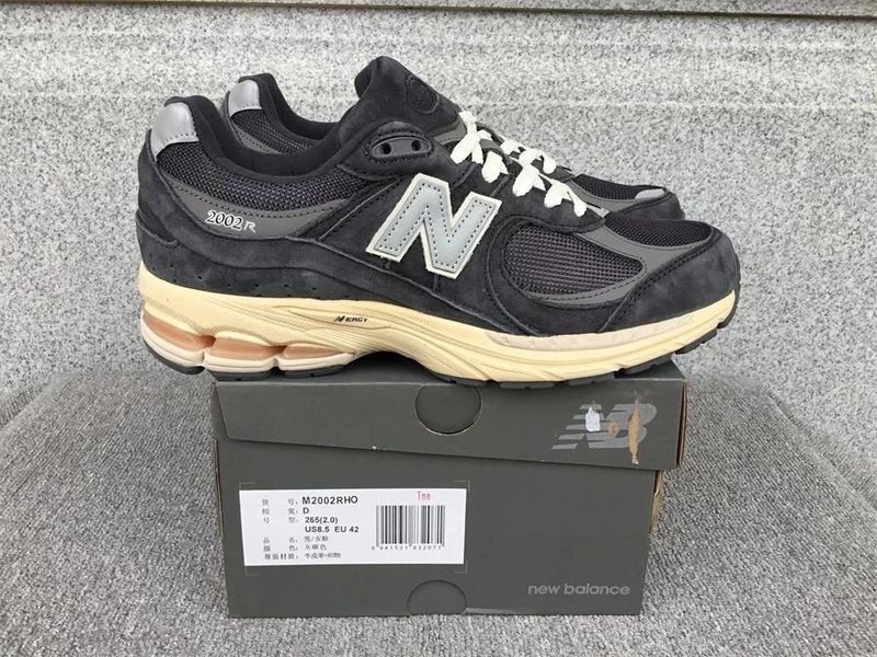 NB2002R New Balance 2002R Sneakers photo 4