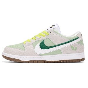 Nike Dunk Shoes photo 3