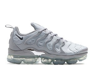 Nike Vapormax Plus Shoes photo 2