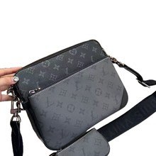 LV Louis Vuitton Crossbody Bag photo 2