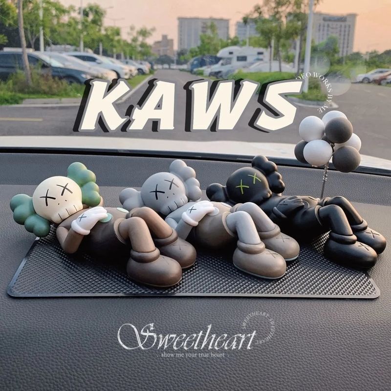 KAWS Ornaments photo 4