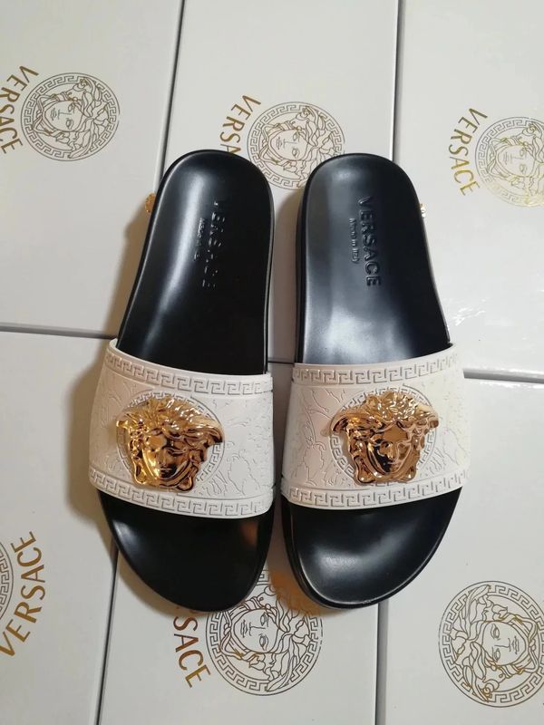 Versace Slides photo 4