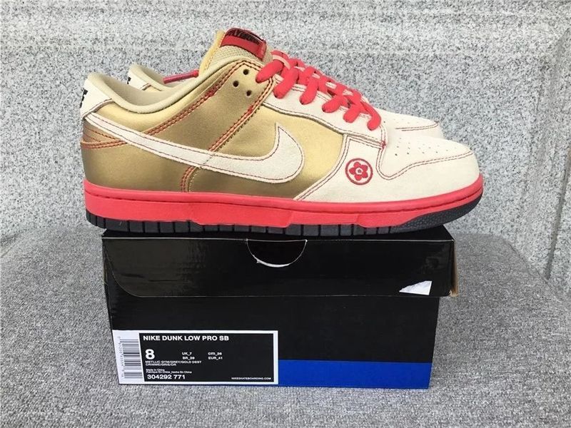 Nike Dunk Sneakers photo 4