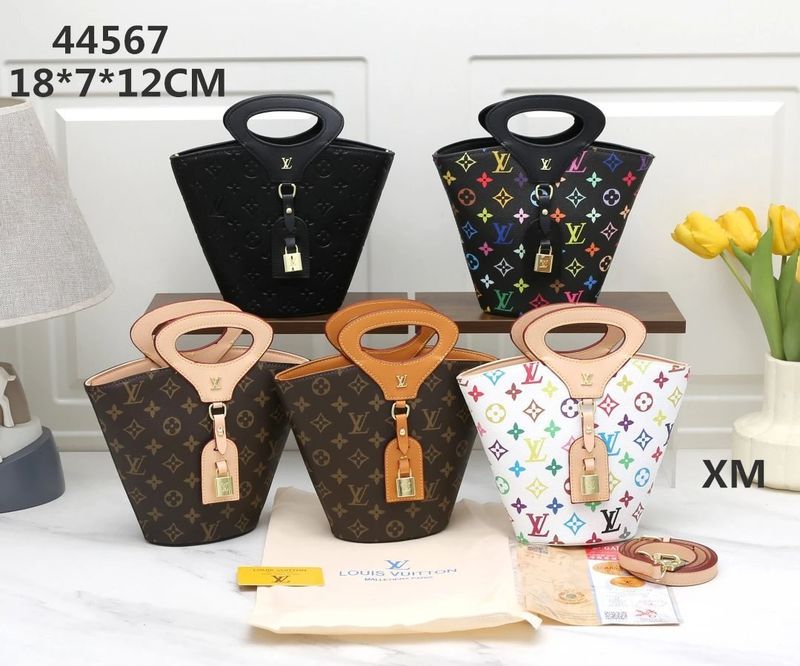 LV Louis Vuitton Handbags photo 4