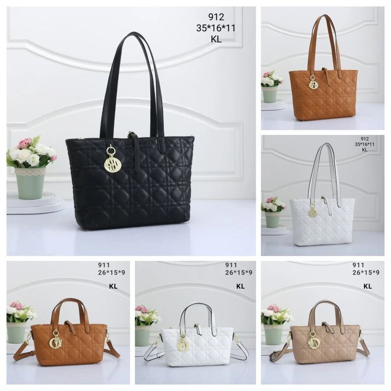 Dior Handbag photo 4