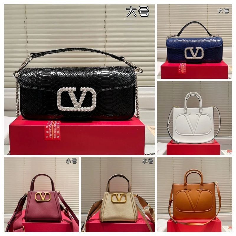 Valentino Handbag photo 4