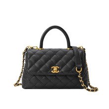 CHANEL Handbag photo 3