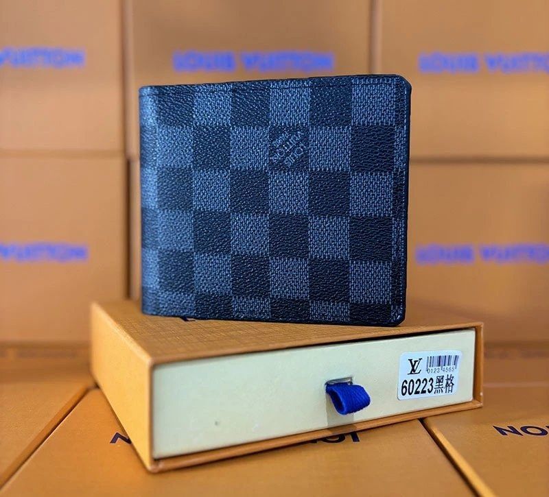 LV Louis Vuitton Wallets photo 4