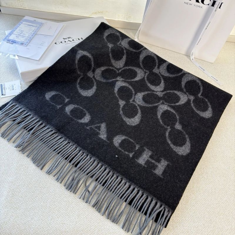 Coach scarf photo 4