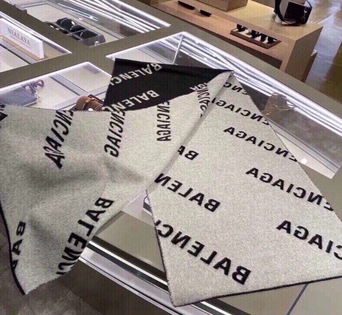 Balenciaga Scarf QC 3
