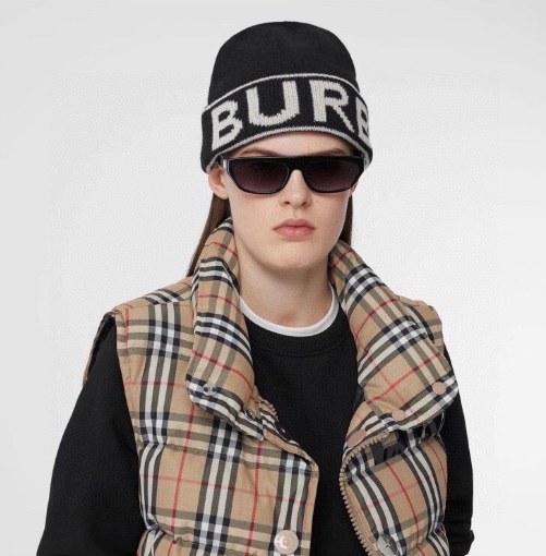 Burberry Knitted Hat QC 2
