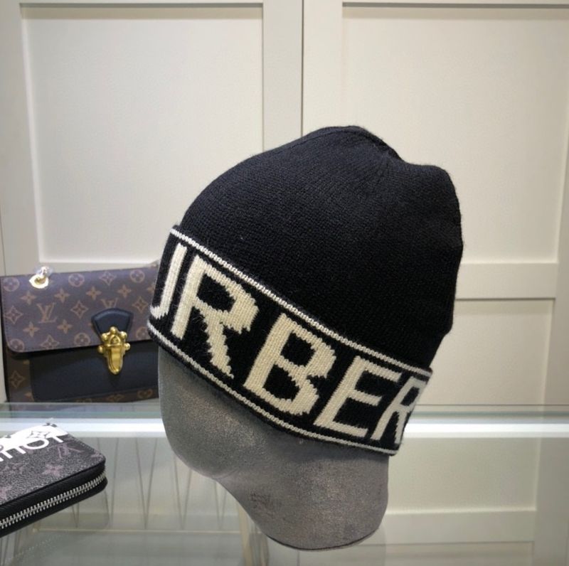 Burberry Knitted Hat QC 3