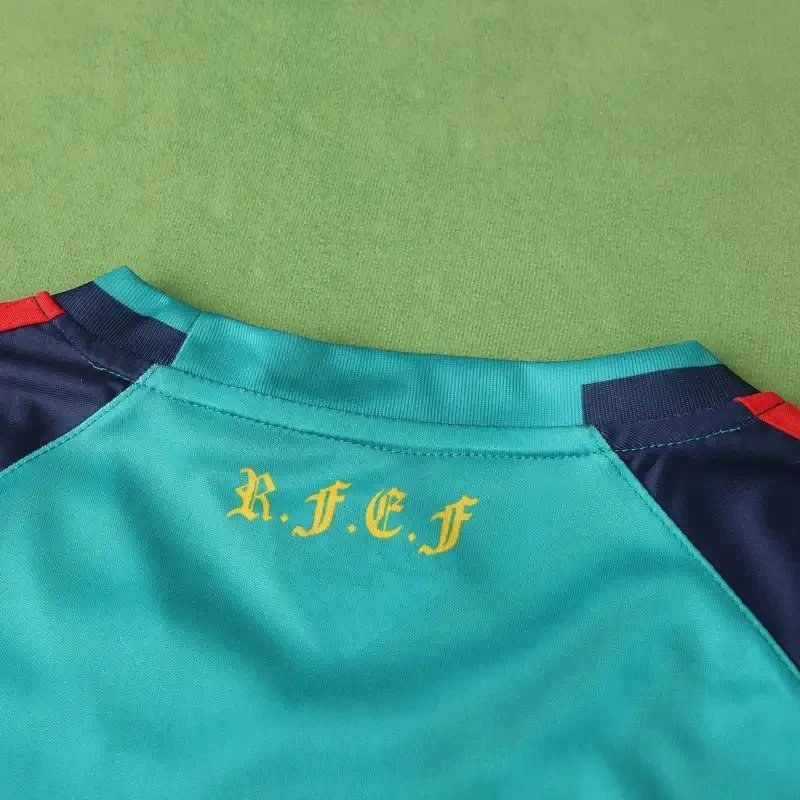 2010 Season Spain Goalkeeper Retro Fan Version QC 2