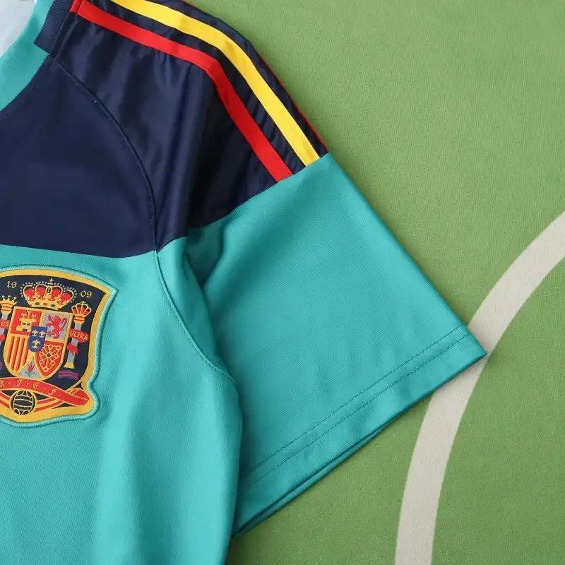 2010 Season Spain Goalkeeper Retro Fan Version QC 3