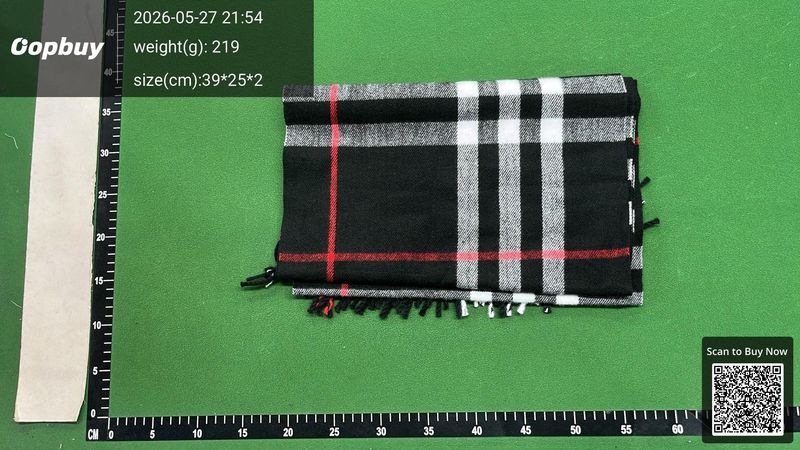 Burberry Scarf QC 2