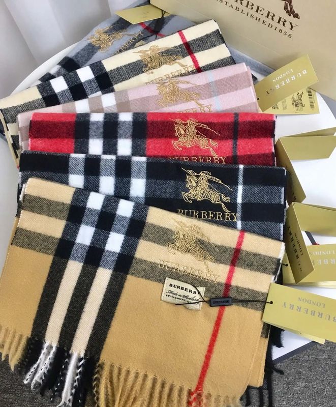 Burberry Scarf QC 1