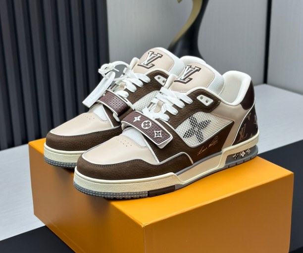Louis Vuitton Trainer QC 3