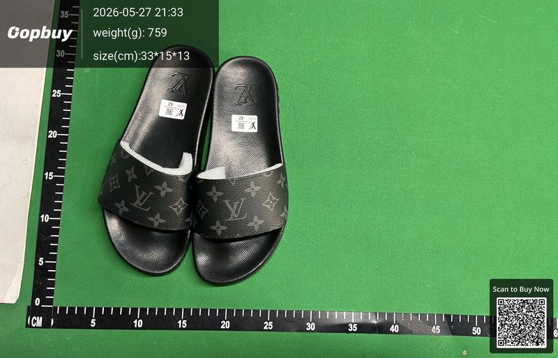 Louis Vuitton Slides QC 1