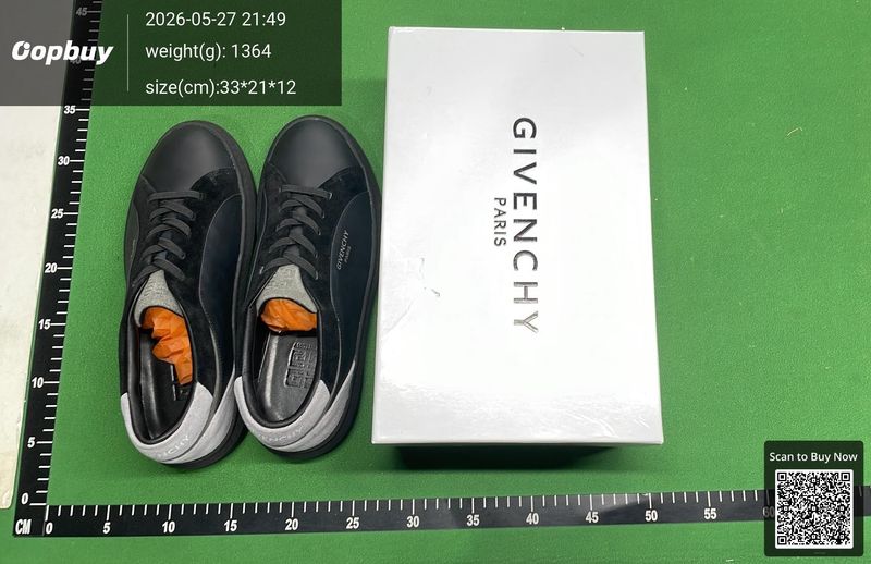 Givenchy Shoes QC 3