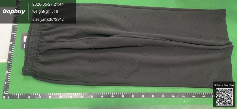 Louis Vuitton Pants QC 2