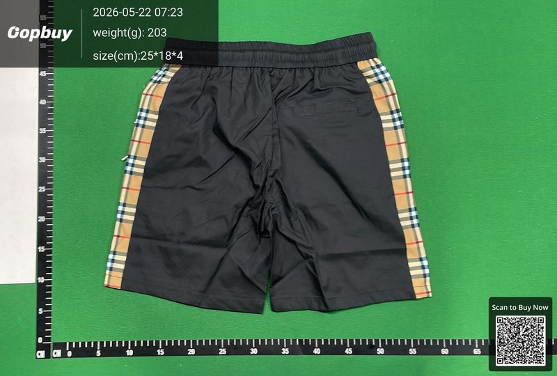 Burberry Shorts QC 2