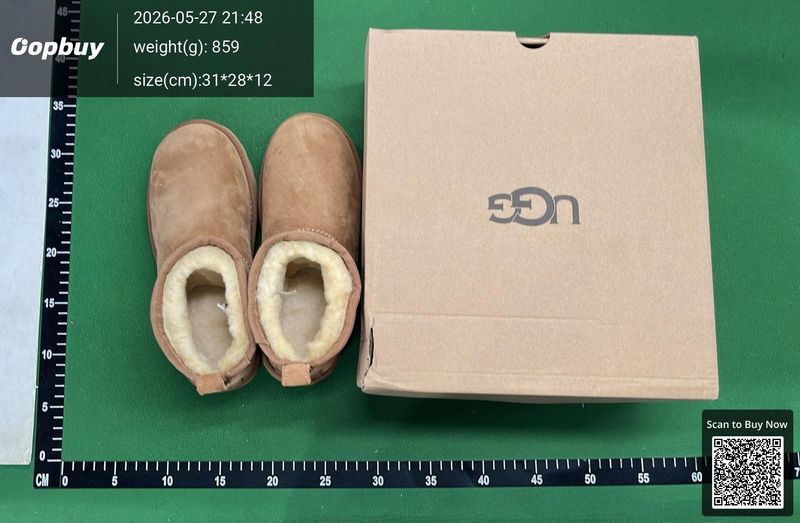 Ugg Snow Boots QC 3