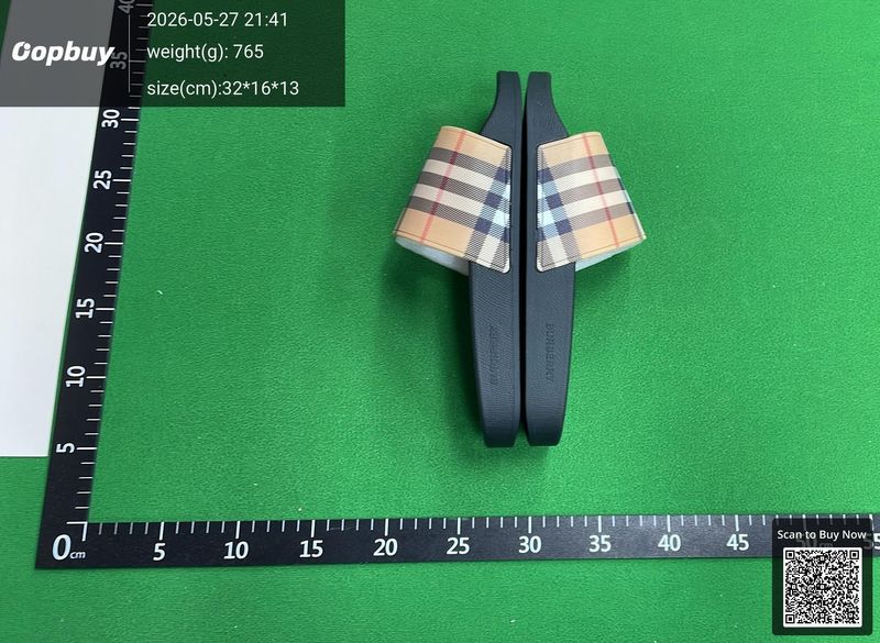 Burberry Slides QC 3