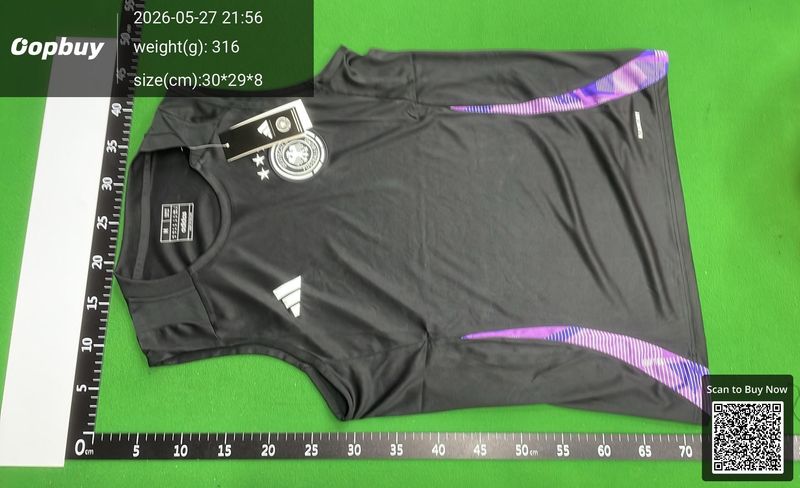 24/25 Germany Training Vest Fan Version QC 1