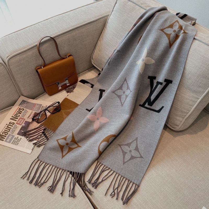 LV Scarf QC 3