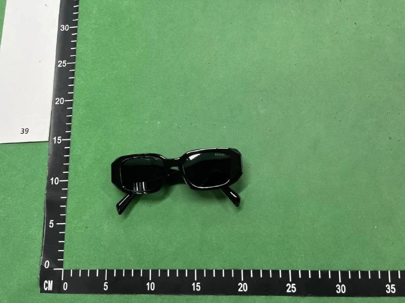 Prada Sunglasses photo 3