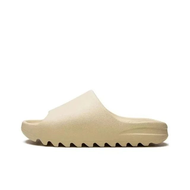 Yeezy Foam Runner Slides photo 3