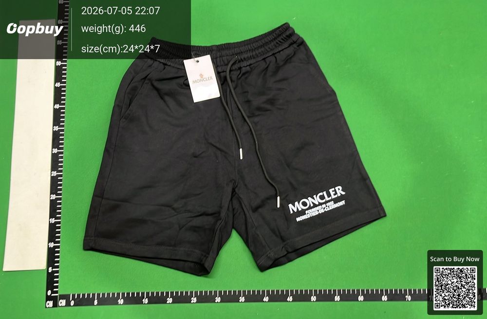 Moncler shorts QC photo 2