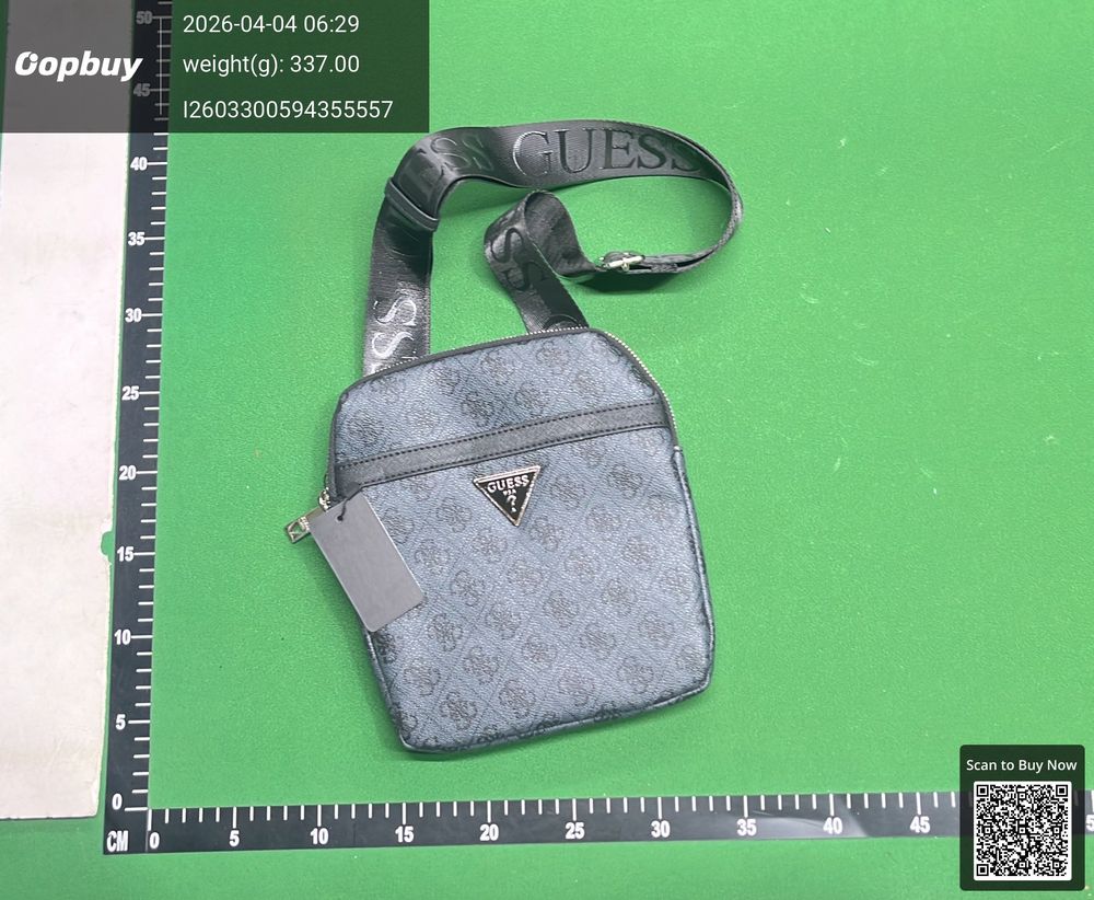 Guess Bag QC photo 1