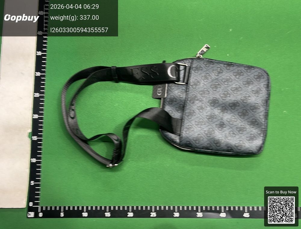Guess Bag QC photo 3