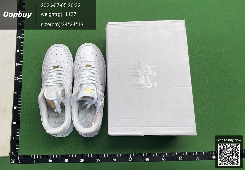 Nike Air Force 1 QC photo 1