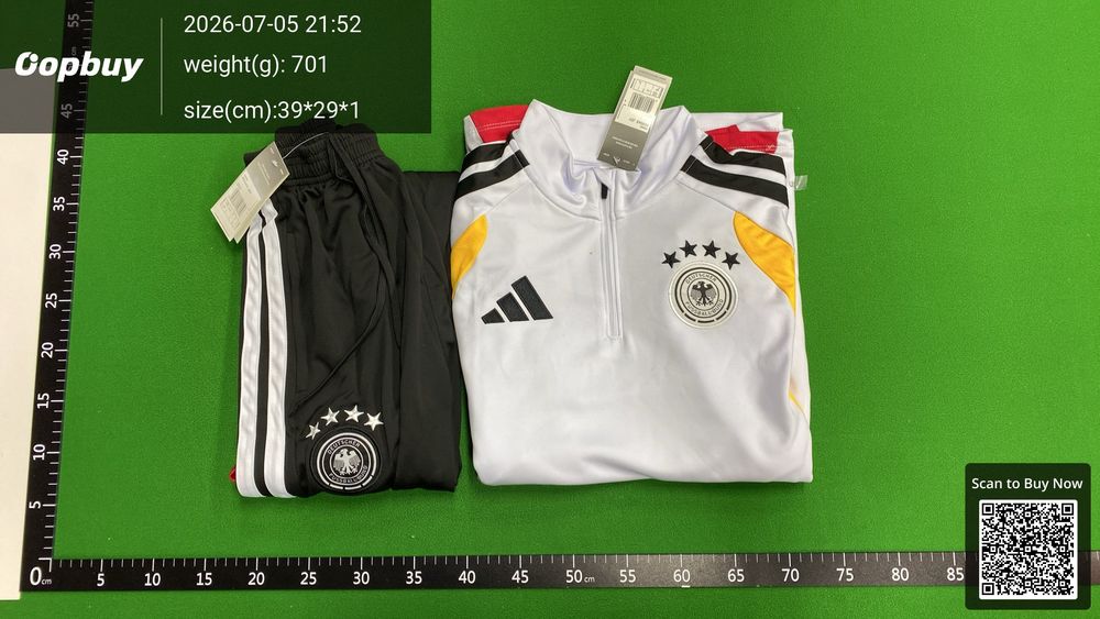 2026 FIFA World Cup Germany Half-Zip Training Set QC photo 5