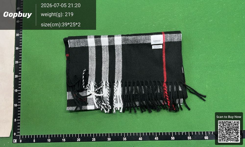 Burberry Scarf QC photo 4
