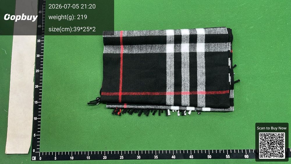 Burberry Scarf QC photo 5