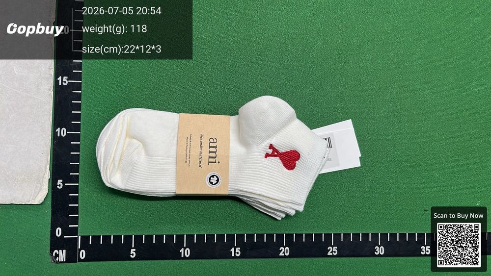 Ami Socks QC photo 1