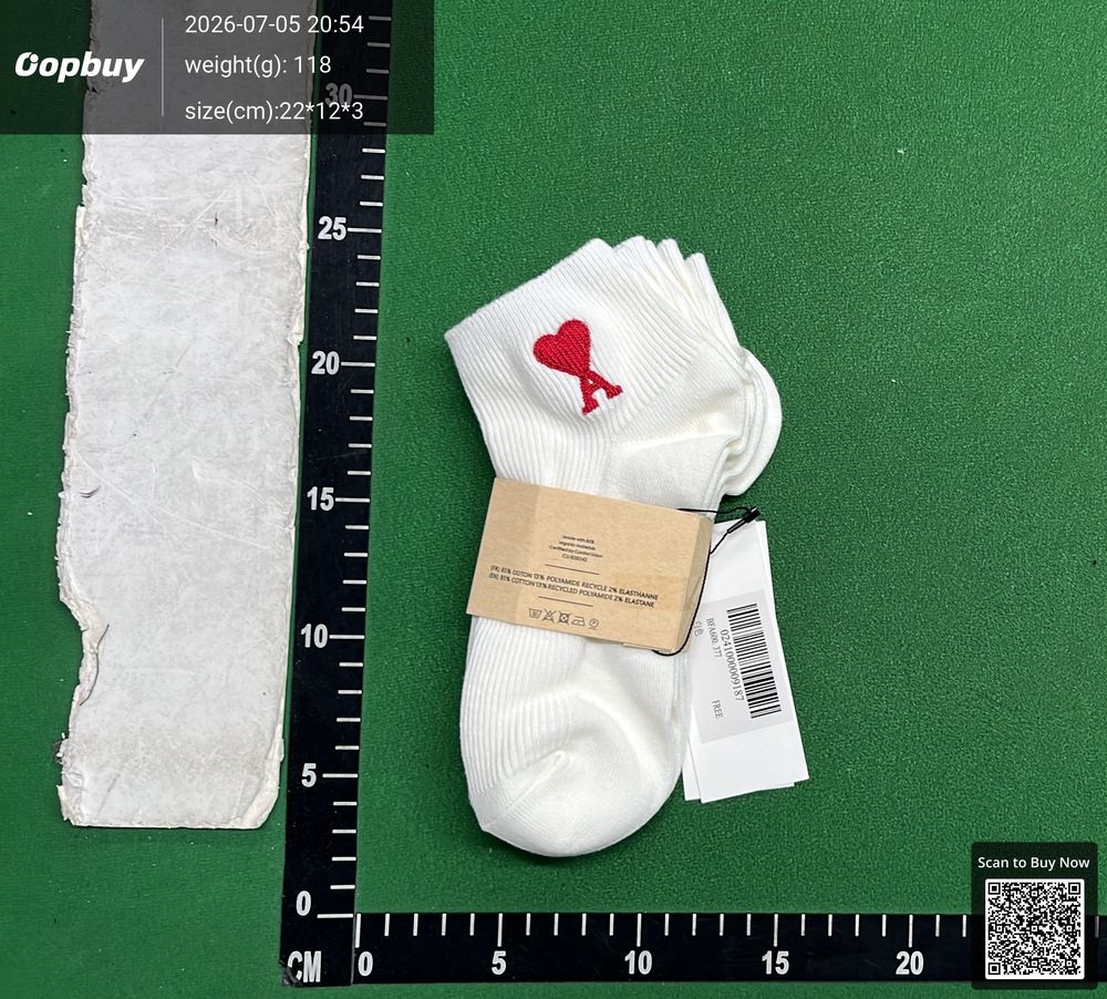 Ami Socks QC photo 3