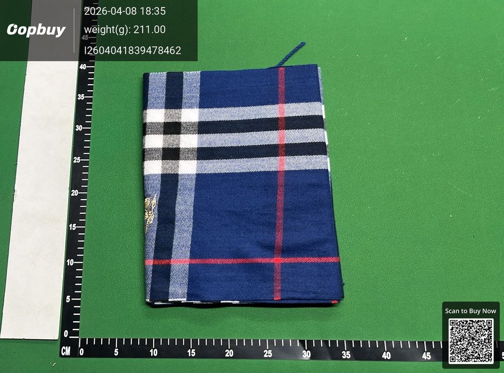 Burberry Scarf QC photo 2