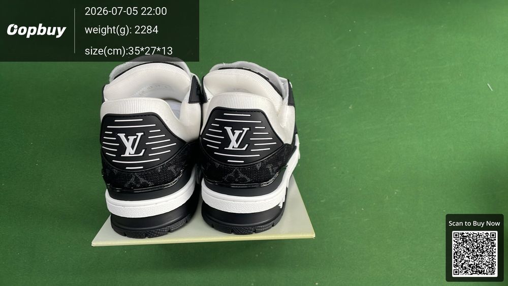 Louis Vuitton Sneakers QC photo 3