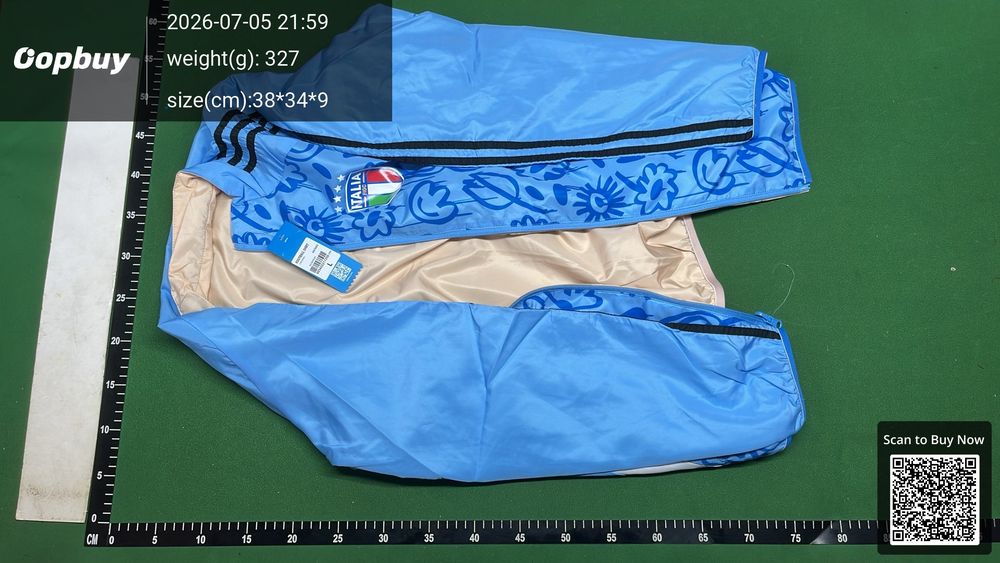 24/25 Italy Reversible Windbreaker QC photo 2