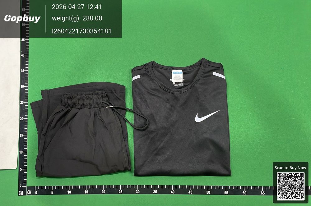 Nike Set QC photo 1